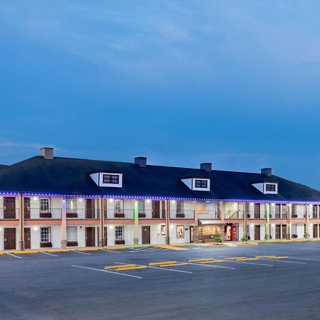 Baymont By Wyndham Commerce Ga Near Tanger Outlets Mall מראה חיצוני תמונה