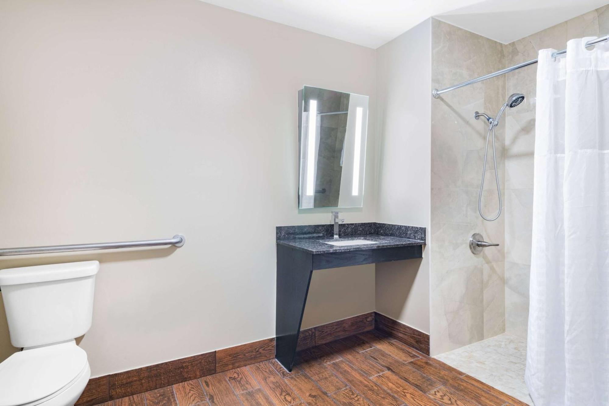 Baymont By Wyndham Commerce Ga Near Tanger Outlets Mall מראה חיצוני תמונה