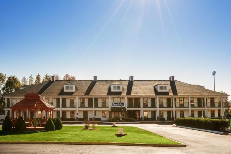 Baymont By Wyndham Commerce Ga Near Tanger Outlets Mall מראה חיצוני תמונה