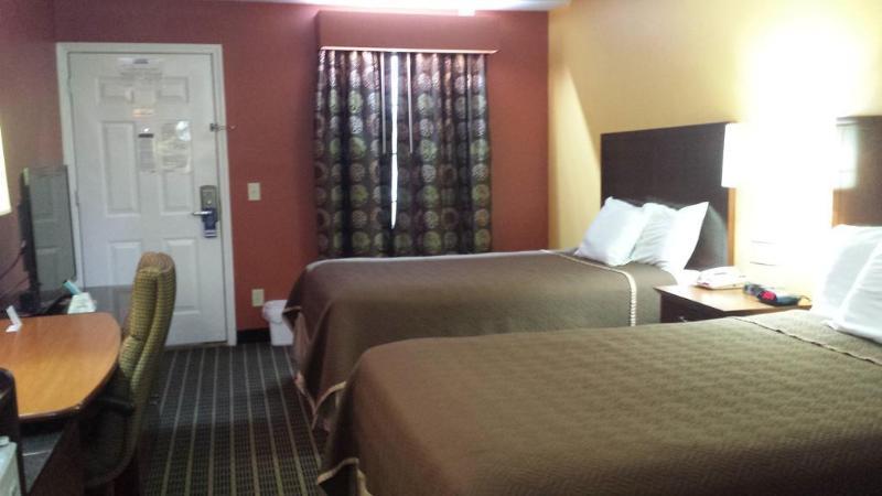 Baymont By Wyndham Commerce Ga Near Tanger Outlets Mall מראה חיצוני תמונה