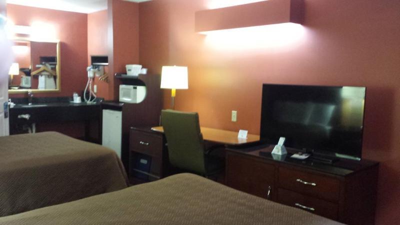 Baymont By Wyndham Commerce Ga Near Tanger Outlets Mall מראה חיצוני תמונה